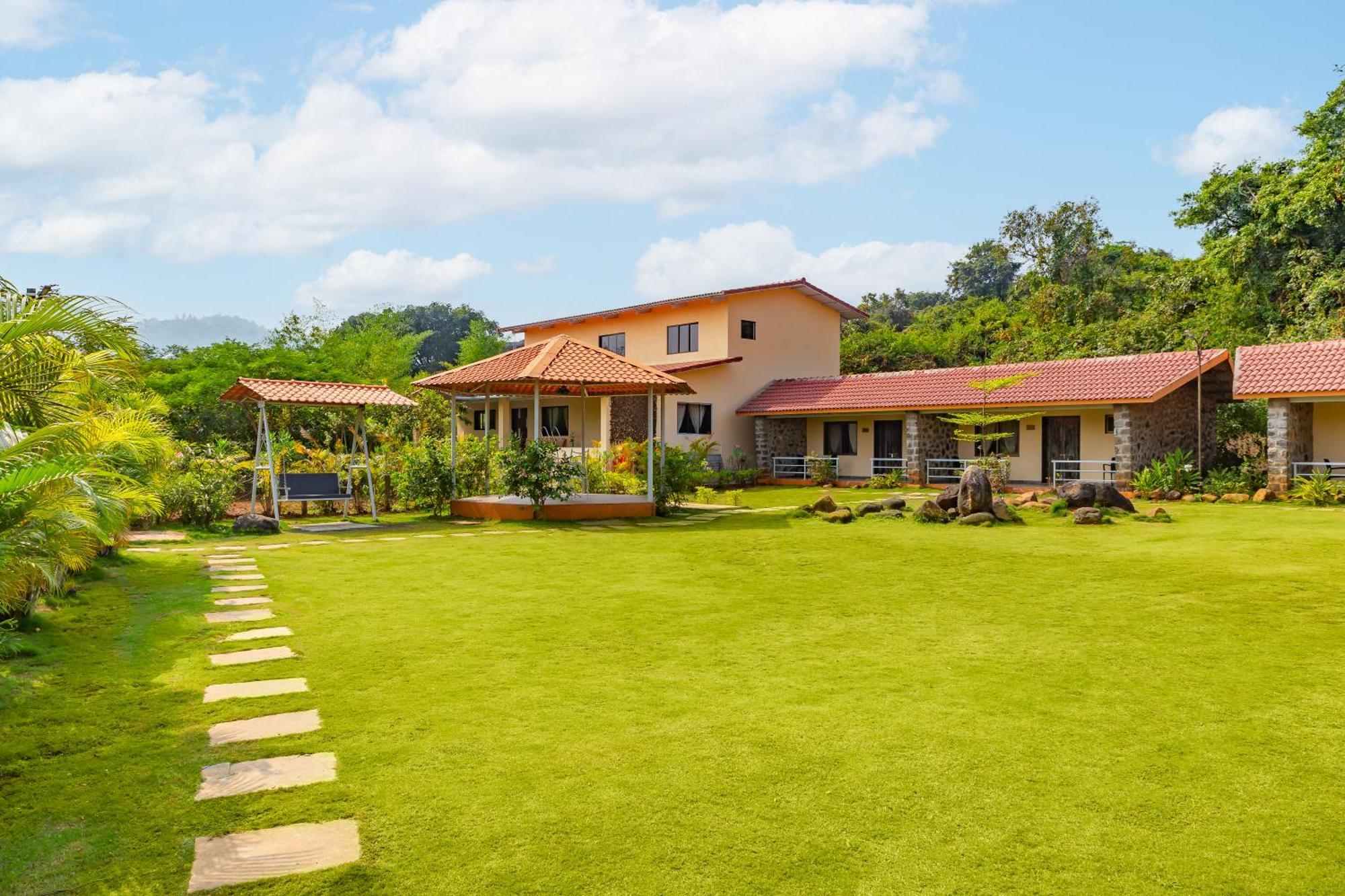 Casa Amora Лонавала Екстериор снимка