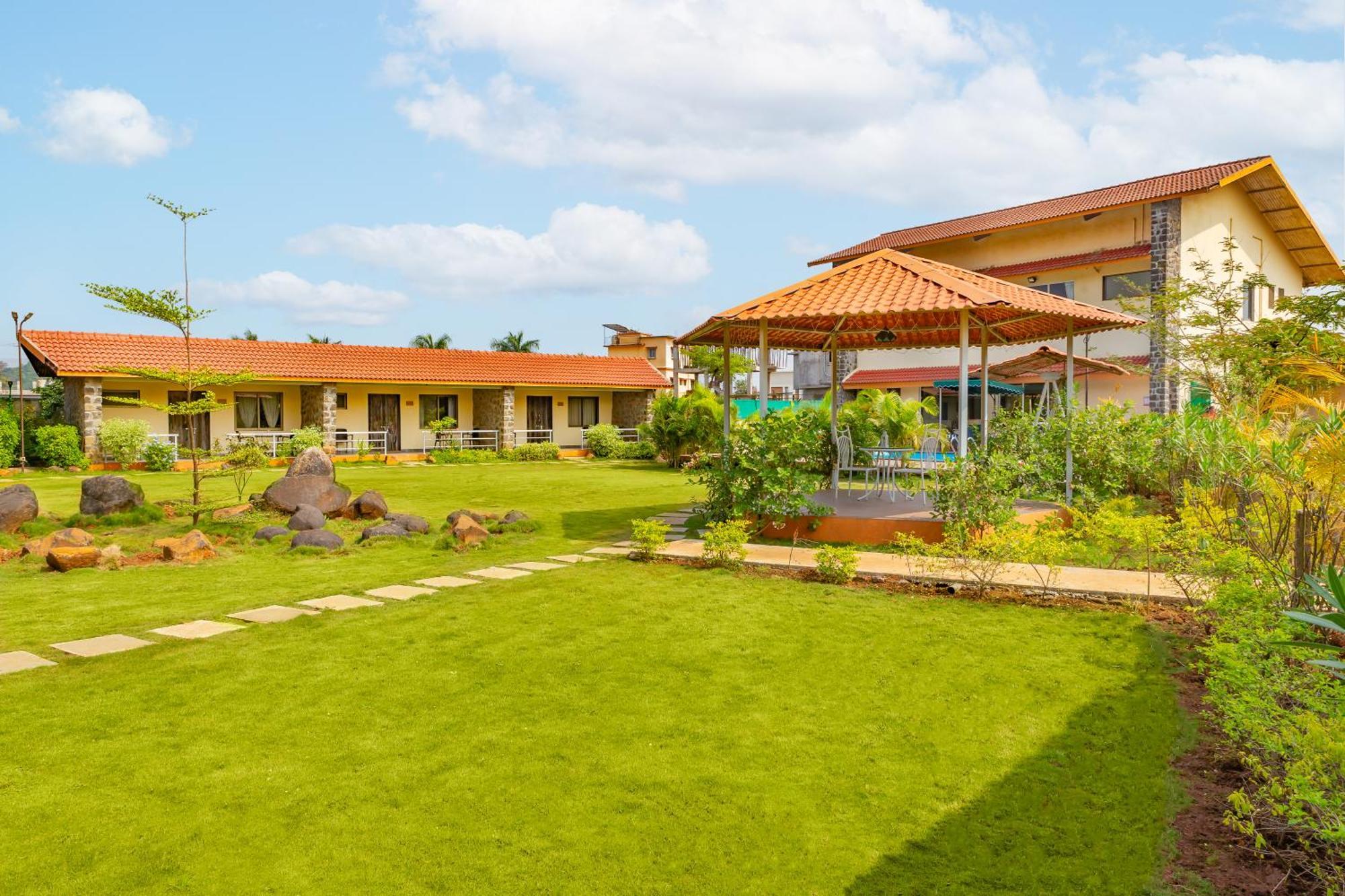 Casa Amora Лонавала Екстериор снимка